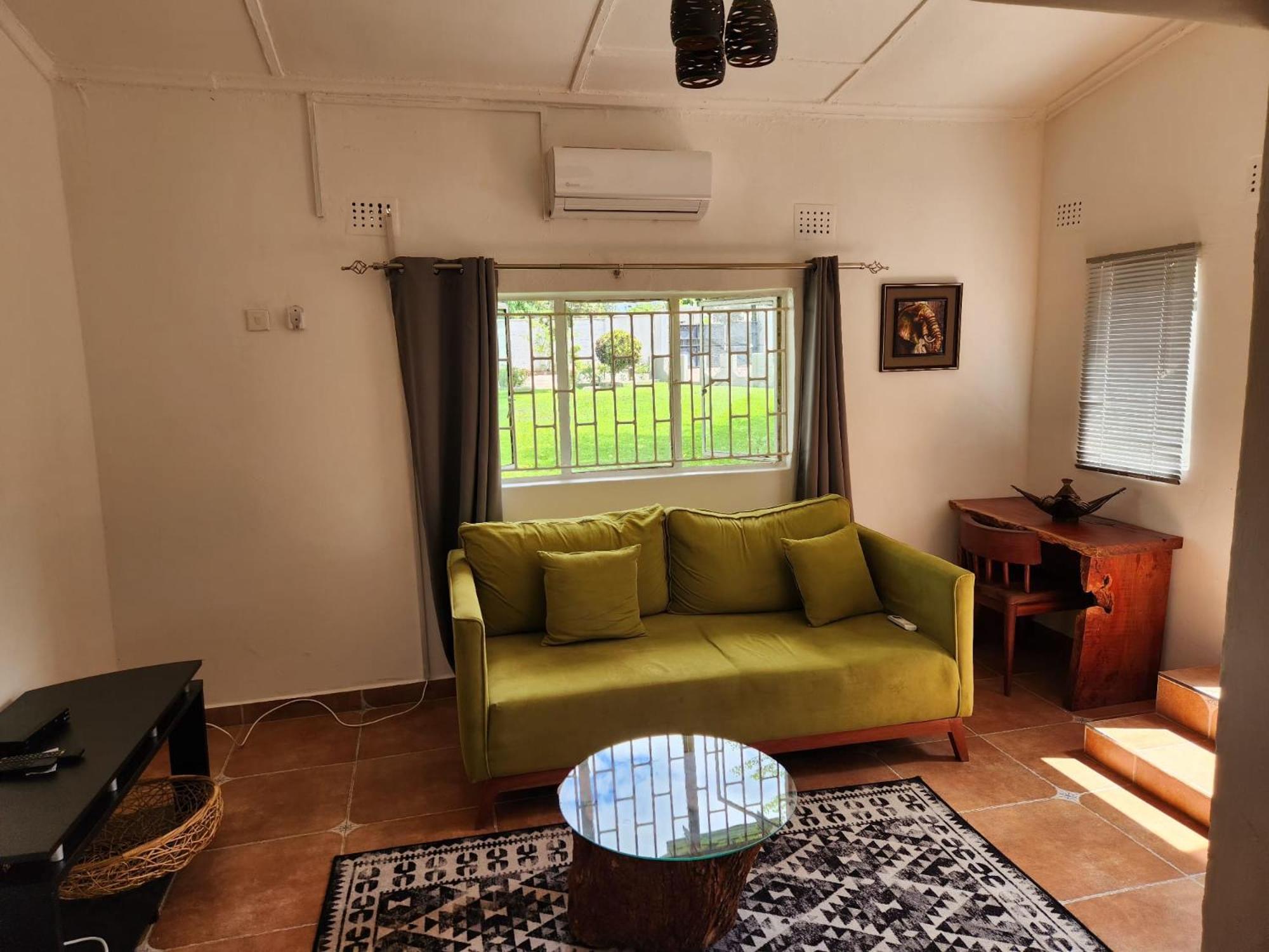 Mukala Lodge Лусака Экстерьер фото